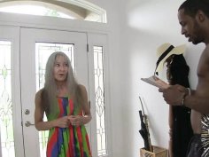 Leilani shocked by savvy s huge bbc - blowjob creampie surprise