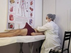 Naughty nurse gives stiff patient a happy ending during exam - jennyferpimenta
